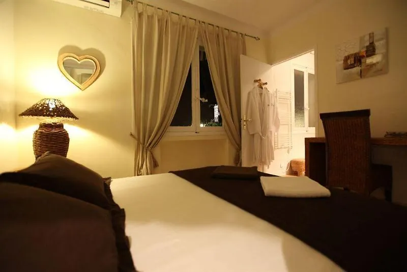 Hotel Villa Maya Гассен 2*,  Франция