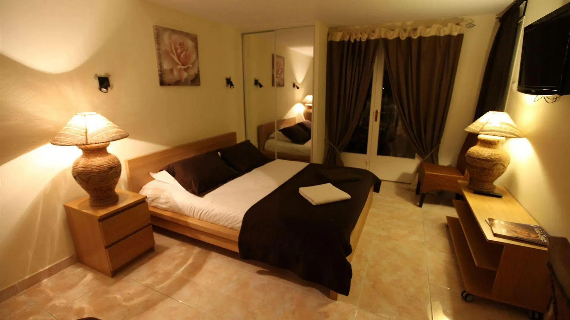 Hotel Villa Maya Гассен
