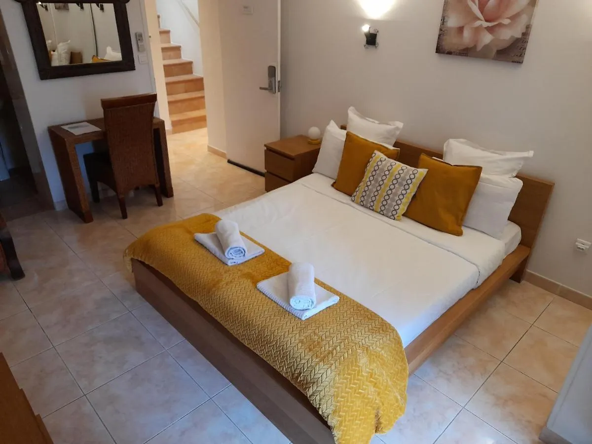 Hotel Villa Maya Gassin 2*,